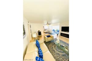 3225 E Riverside Dr, Fort Myers, FL 33916, Sold 05/25/21