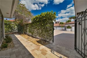 5424 Harbour Castle Dr, Fort Myers, FL 33907, Sold 04/30/21