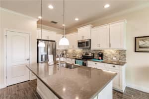 6928 Avalon Cir Unit 306, Naples, FL 34112, Sold 05/12/21