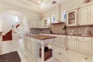 5324 Barefoot Bay Ct, Bonita Springs, FL 34134, Sold 10/15/21