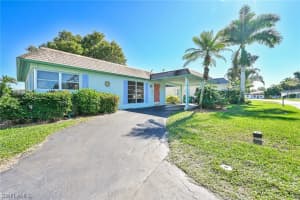 32 Knights Bridge Rd, Naples, FL 34112, Sold 03/15/22