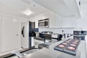 650 West Ave, Miami Beach, FL 33139, Sold 12/13/21