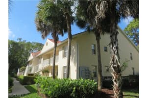 273 Robin Hood Cir, Naples, FL 34104, Sold 05/28/21
