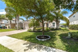 10353 Canal Brook Ln, Lehigh Acres, FL 33936, Sold 05/14/21