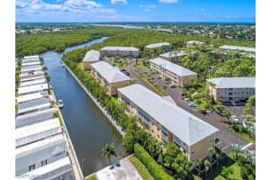 3071 Sandpiper Bay Cir, Naples, FL 34112, Sold 04/30/21