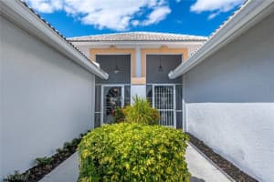 717 Captn Kate Ct, Naples, FL 34110, Sold 05/20/21