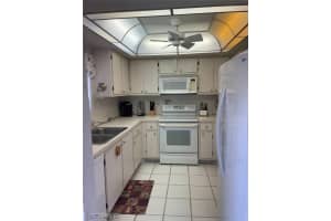 MLS# 221026982, Naples, Florida 34113