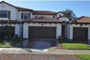 7757 Bristol Cir, Naples, FL 34120, Sold 06/04/21