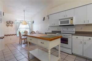 5633 Greenwood Cir, Naples, FL 34112, Sold 05/12/21