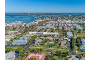 811 W Elkcam Cir, Marco Island, FL 34145, Sold 07/02/21