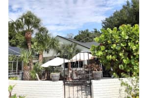 7327 Westmoreland Dr, Sarasota, FL 34243, Sold 06/29/21