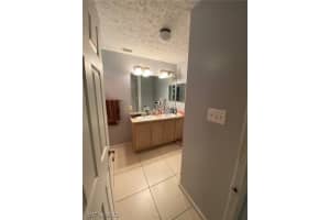 203 Leawood Cir, Naples, FL 34104, Sold 07/12/21