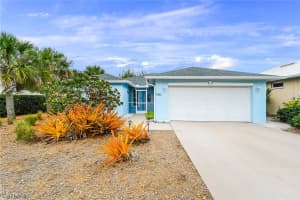 247 Stanhope Cir, Naples, FL 34104, Sold 05/28/21