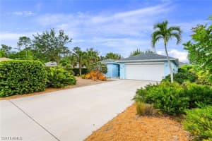 247 Stanhope Cir, Naples, FL 34104, Sold 05/28/21