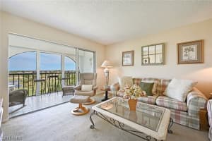 21 High Point Cir E, Naples, FL 34103, Sold 08/30/21