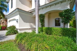 1442 Serrano Cir, Naples, FL 34105, Sold 08/10/21