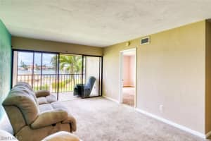 750 W Elkcam Cir, Marco Island, FL 34145, Sold 06/10/21