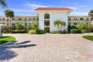 45 High Point Cir S, Naples, FL 34103, Sold 07/02/21