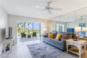 45 High Point Cir S, Naples, FL 34103, Sold 07/02/21