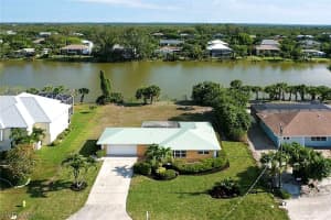 429 Lake Murex Cir, Sanibel, FL 33957, Sold 07/01/21