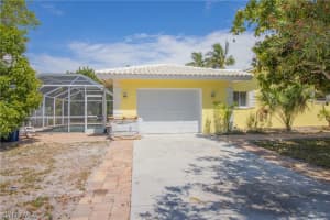 7947 Buccaneer Dr, Fort Myers Beach, FL 33931, Sold 09/30/21