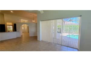 6610 Chestnut Cir, Naples, FL 34109, Sold 08/04/21