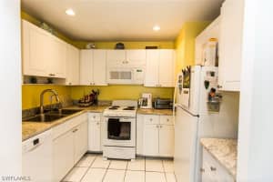 2350 W First St APT 403, Fort Myers, FL 33901, Sold 08/13/21
