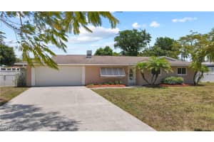 577 Val Mar Dr, Fort Myers, FL 33919, Sold 06/17/21