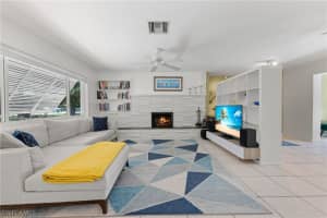 577 Val Mar Dr, Fort Myers, FL 33919, Sold 06/17/21