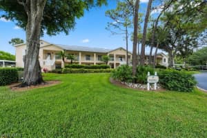 781 Wiggins Lake Dr, Naples, FL 34110, Sold 07/28/21