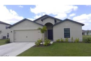 116 Shadow Lakes Dr, Lehigh Acres, FL 33974, Sold 07/17/21