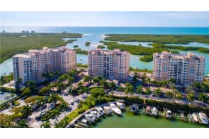425 Dockside Dr, Naples, FL 34110, Sold 08/03/21