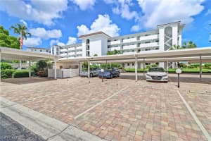 29 High Point Cir E, Naples, FL 34103, Sold 08/06/21