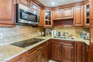 140 Seaview Ct, Marco Island, FL 34145, Sold 06/23/21