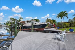 333 Prather Dr, Fort Myers, FL 33919, Sold 09/16/21