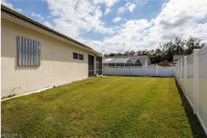 1042 Jardin Dr, Naples, FL 34104, Sold 01/17/22