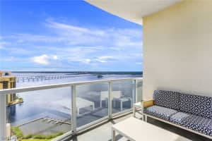 3000 Oasis Grand Blvd, Fort Myers, FL 33916, Sold 03/14/22