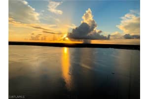 2104 W First St APT 3103, Fort Myers, FL 33901, Sold 09/03/21