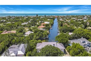 737 Periwinkle Way, Sanibel, FL 33957, Sold 12/30/21