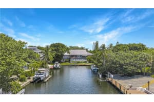 737 Periwinkle Way, Sanibel, FL 33957, Sold 12/30/21
