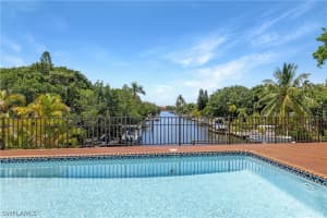 737 Periwinkle Way, Sanibel, FL 33957, Sold 12/30/21