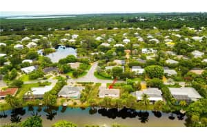 565 E Rocks Dr, Sanibel, FL 33957, Sold 08/06/21