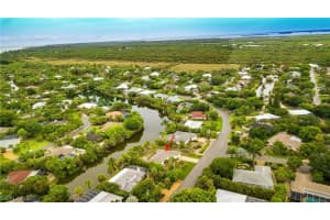 565 E Rocks Dr, Sanibel, FL 33957, Sold 08/06/21