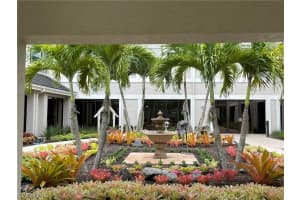 900 Arbor Lake Dr, Naples, FL 34110, Sold 01/12/22