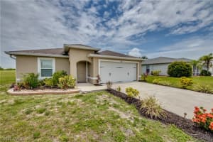 263 Richmond Ave S, Lehigh Acres, FL 33936, Sold 08/04/21