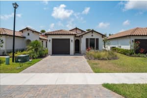 8829 Madrid Cir, Naples, FL 34104, Sold 11/05/21