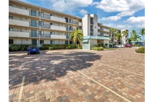 979 E Gulf Dr D433, Sanibel, FL 33957, Sold 08/09/21
