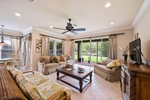 6828 Del Mar Terrace, Naples, FL 34105, Sold 08/20/21