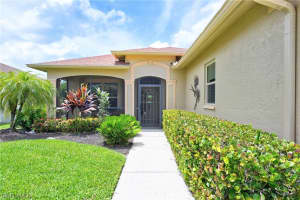 574 Crossfield Cir, Naples, FL 34104, Sold 08/23/21
