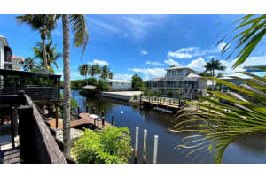 1283 Belaire Ct, Naples, FL 34110, Sold 09/08/21